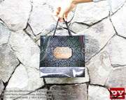 PAPERBAG HITAM ORNAMEN KLASIK